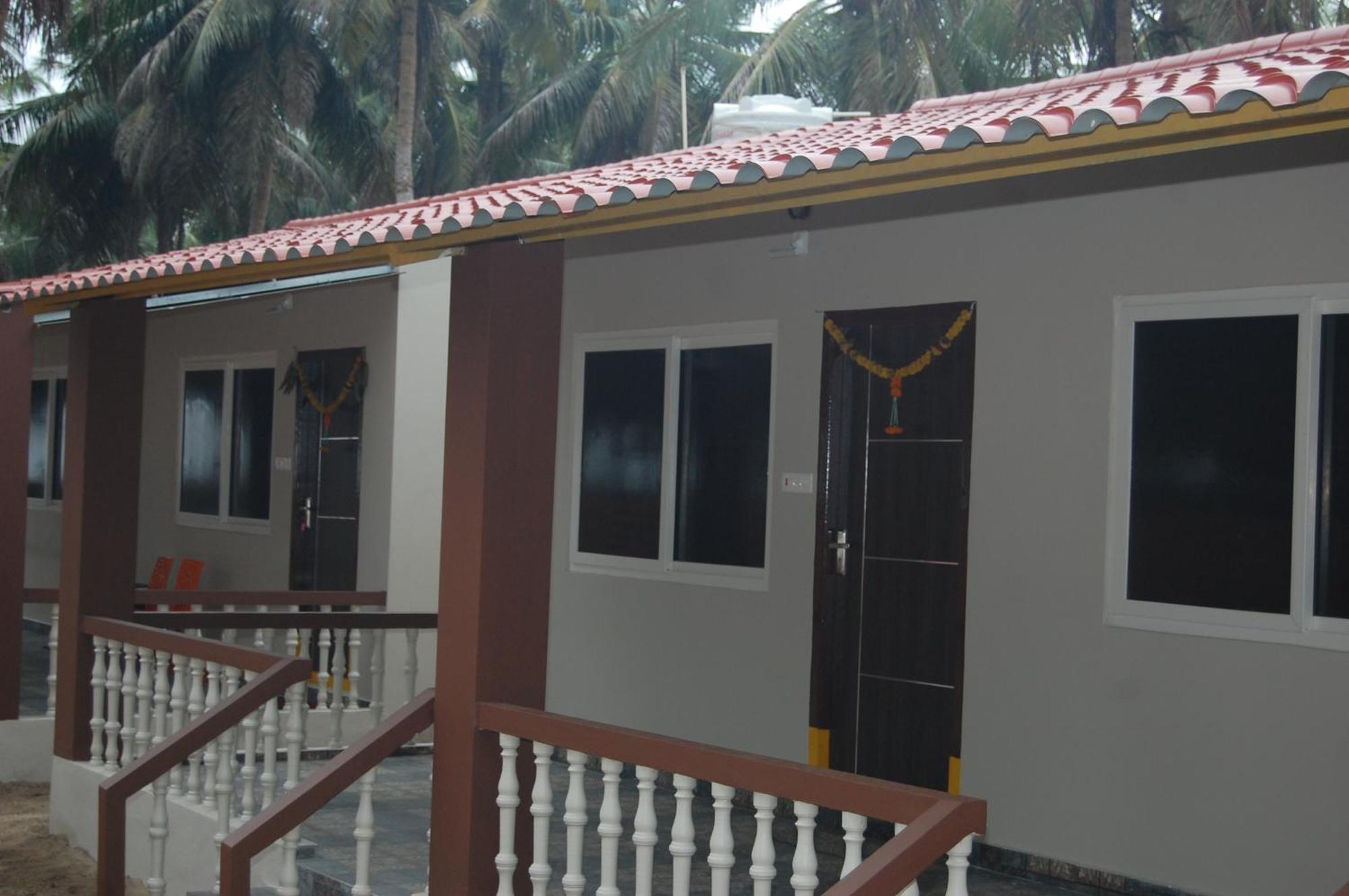 Coastline Beach Resort Perupalem Exterior foto